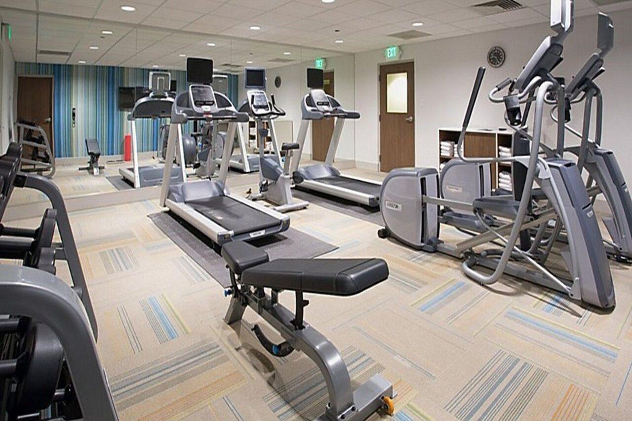 Holiday Inn Express & Suites Woodside Laguardia Airport New York Buitenkant foto
