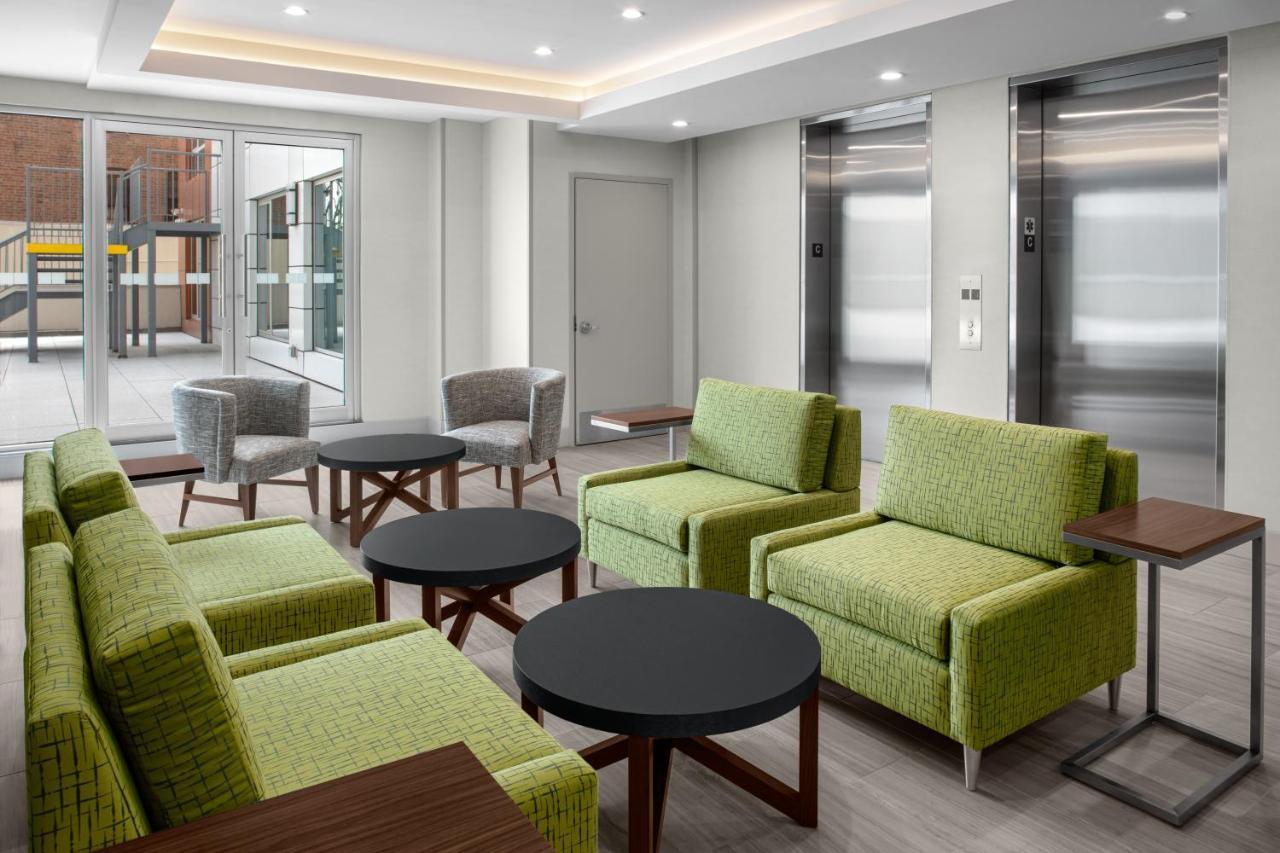 Holiday Inn Express & Suites Woodside Laguardia Airport New York Buitenkant foto