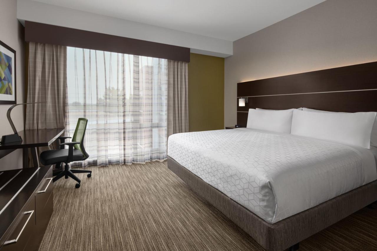 Holiday Inn Express & Suites Woodside Laguardia Airport New York Buitenkant foto